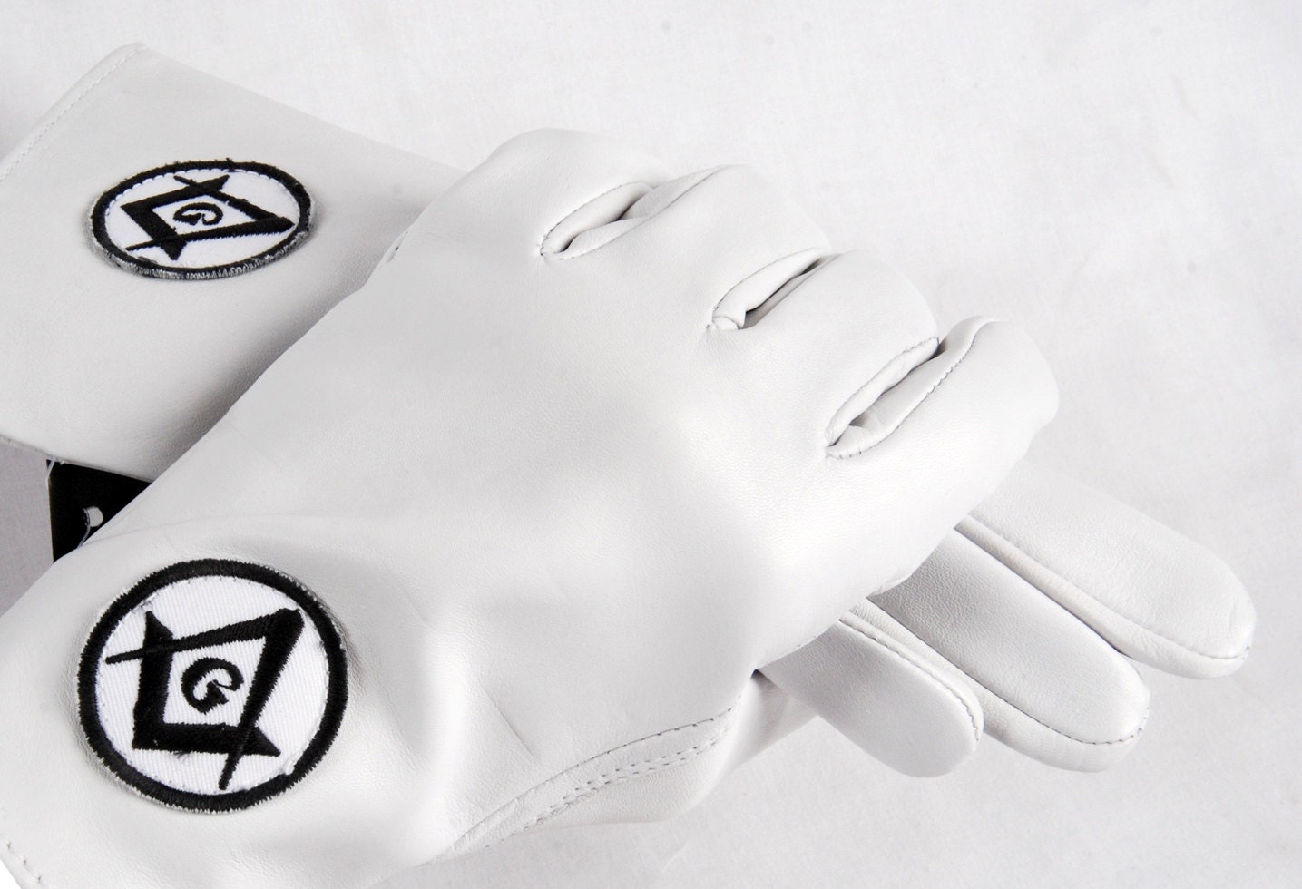 Image of Freemasons Masonic Kid Leather Gloves in Black Sc+G