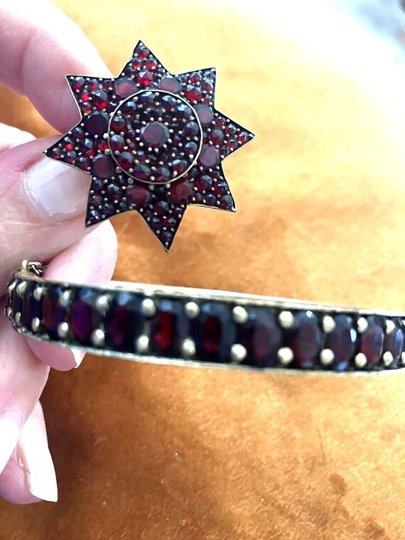 Antique Victorian Bohemian Garnet Star Set Ring & 