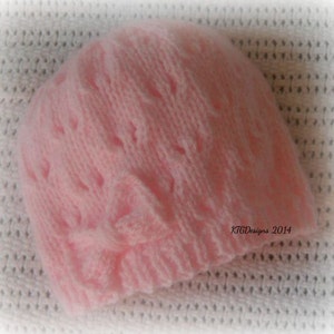 Knitting Pattern to knit baby or reborn hat in sizes newborn, 0-3m and 3-6m. Digital Download