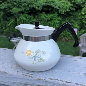 Corning Ware Floral Bouquet 3 cup Teapot + FREE Gift