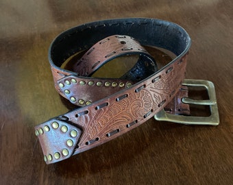 Vintage geprägter Ledergürtel*Messingnieten* Messingschnalle* klein/mittel