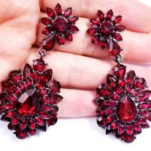 Chandelier Earrings Rhinestone 2.9 in Deep Red