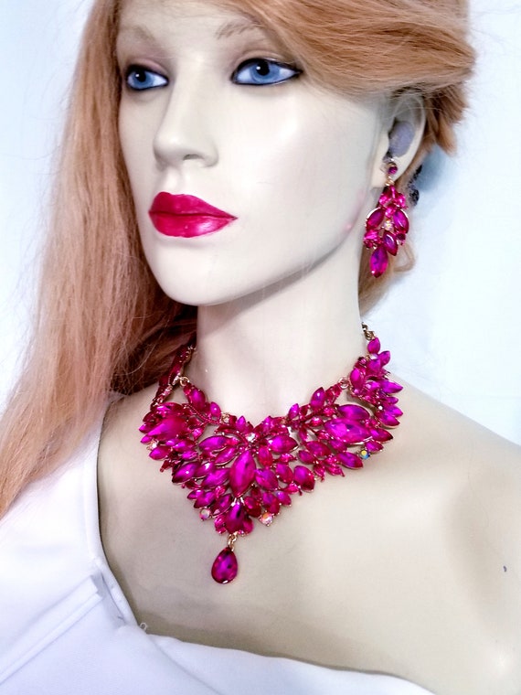 Hot pink statement sale necklace