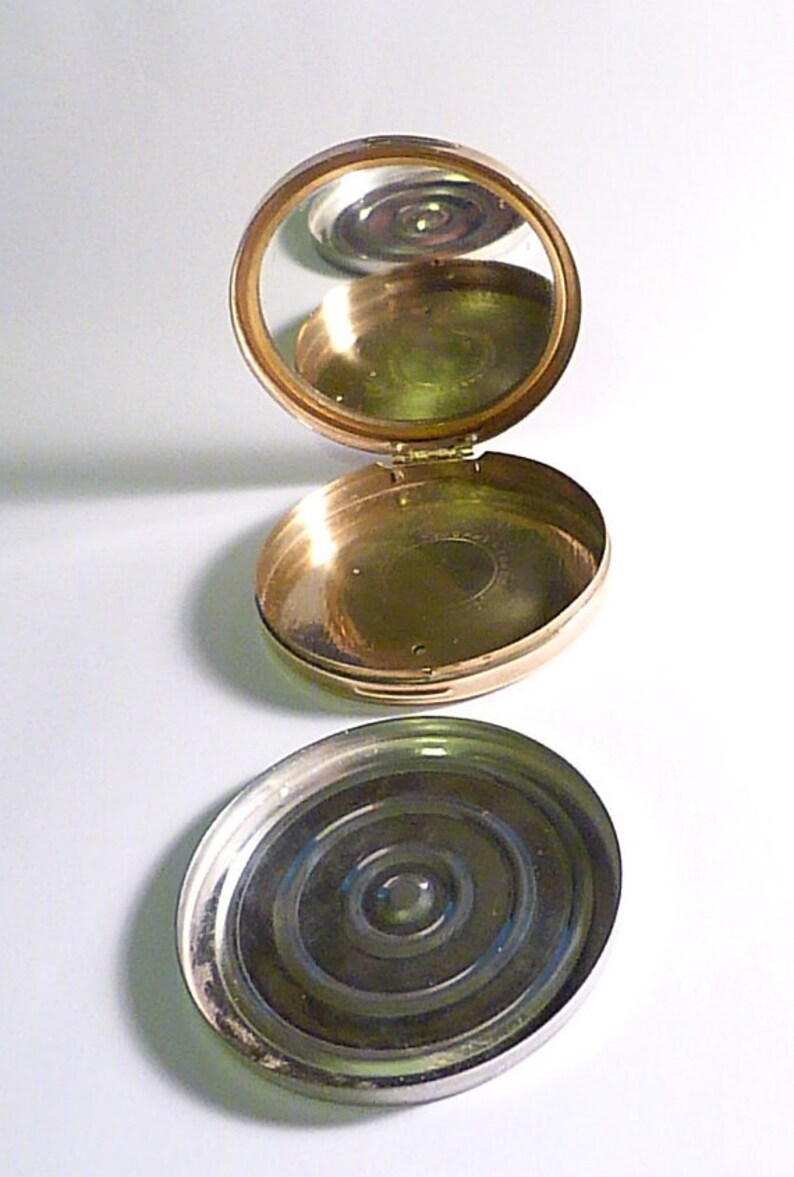 Vintage gifts for her vintage compacts bridesmaids pocket mirrors 1960s film props women/'s accessories