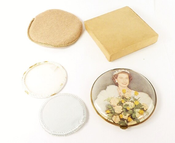 Vintage Unused Gwenda Queen Elizabeth II Compact … - image 2