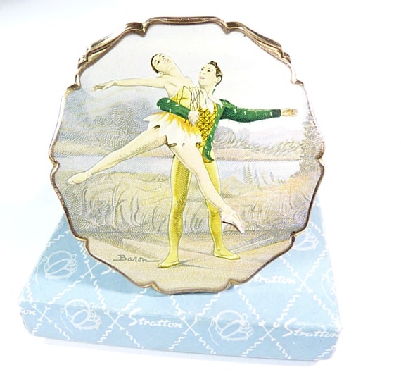 Vintage Stratton Ballet / Ballerina Powder Compact