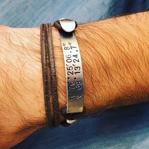 Personalized men&#39;s leather bracelet. Bracelet for couples. Geographical coordinates.