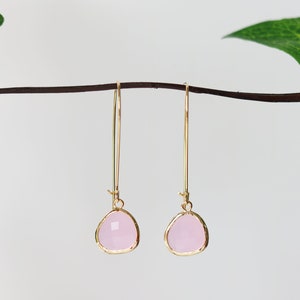 Boucles d'oreilles pendantes en verre de quartz rose - Lunette plaquée or