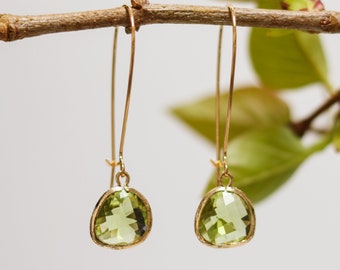 Peridot Glass Earrings - Gold Dangle Earrings - Stone Earrings - Drop Earrings - Birthstone Earrings - Green Earrings  - Peridot Jewellery