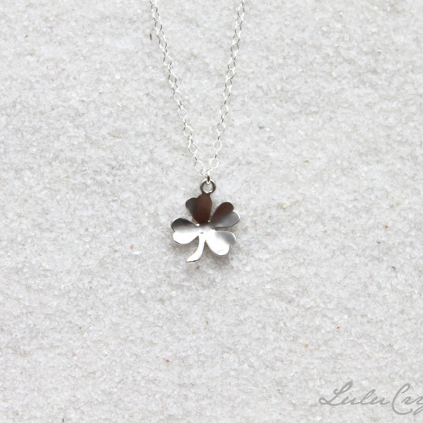 Lucky Four Leaf Clover Silver Everyday Charm Dainty Metal Necklace