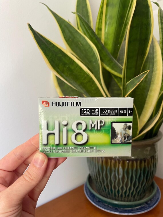 Hi8 FUJI FILM MP DC ビデオテープ Fujifilm Hi8 MP Professional Grade Videocassette Tape, 60 Minutes