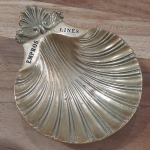 Vintage Brass trinket dish or soapholder