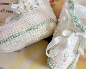 Vintage 1950 Crocheted Baby Booties