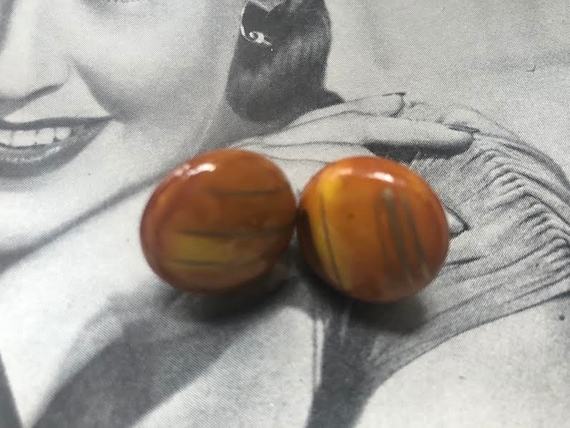 Vintage Acrylic Cabochon Earrings - image 1