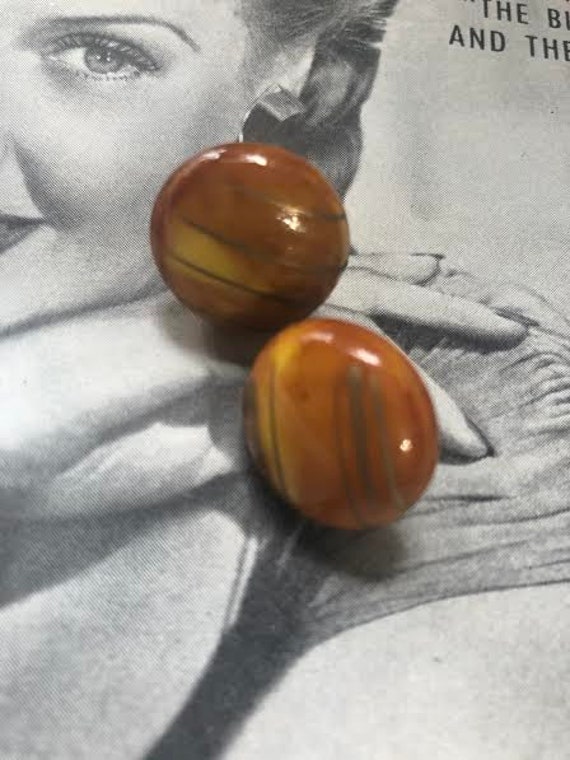 Vintage Acrylic Cabochon Earrings - image 2