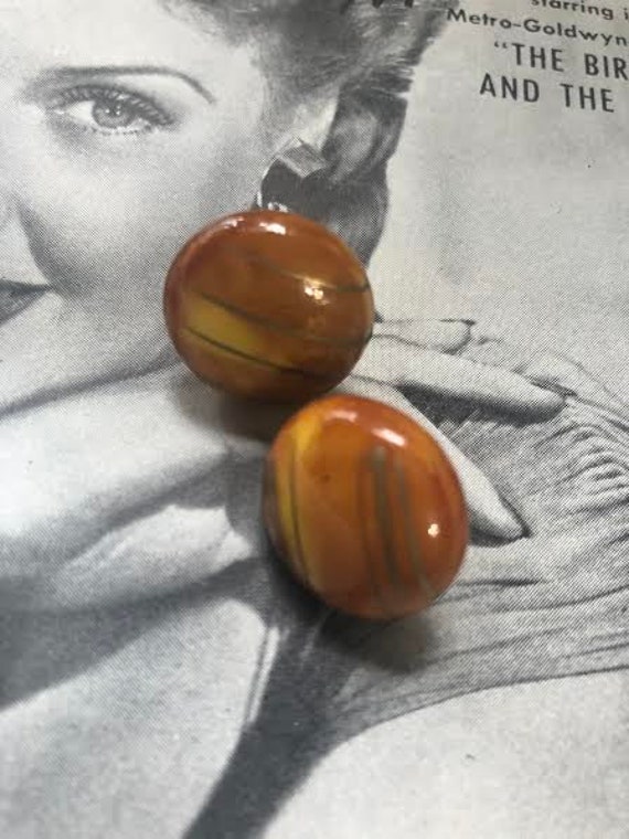 Vintage Acrylic Cabochon Earrings - image 4