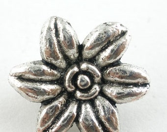 10 Silberne KNÖPFE 14 mm x 14 mm BLÜTE STIELKNOPF Blume Ösenknopf 2 Löcher
