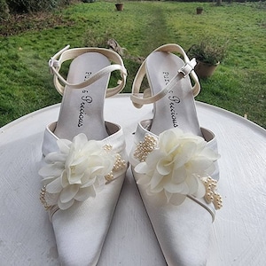 Size 4 decorated bridal.wedding shoes with flowers and lace