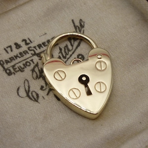 Pulsera con dije de corazón, medallón de corazón de oro de 9 quilates para collar, colgante de candado de oro macizo