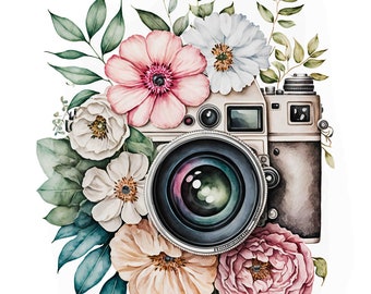 Pode incluir: Uma câmera vintage com uma grande lente cercada por um buquê de flores rosa, brancas e pêssego com folhas verdes.