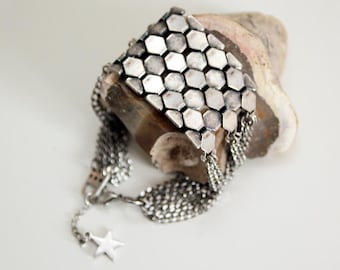 Bracelet Chaine Épaisse vintage Unisexe plaqué or Style Retro-motif chevron - Vendu Bracelet Chaine Épaisse vintage Unisexe plaqué or Style Retro-motif chevron - Vendu