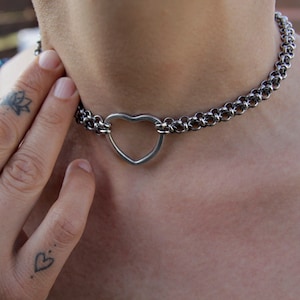 Heart chain Choker, Hollow Heart-Shaped Choker Necklace, Casual Chain Collar, Fashion-forward choker, Meaningful Gift