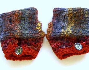 Swiss Cheese Melts Fingerless fingers free gloves or mittens knit pattern. Wonderful to wear year round.