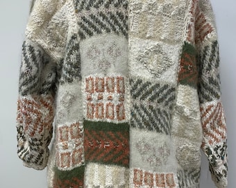 1980 Vintage Anny Blatt handgestrickt. Die Garne sind alle französisch und italienisch. Wolle, Angora, Baumwolle, Leinen und Mohair. Größe M