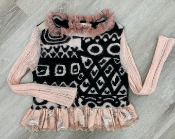 Pull relooké noir, blanc n rose angora n mohair crop pull. Taille unique. Livraison gratuite