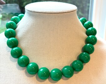 Kelly Green 20mm Bubblegum Bead Necklace Beaded Chunky Necklace Big Beads Choker Necklace Large beaded jewelry vibrant color custom color