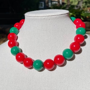 Red and Green Beads 20mm Bubblegum Bead Necklace Chunky Necklace Big Beads Choker Necklace Large beaded jewelry Christmas Necklace Unisex