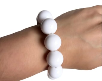 Big Bead White Bubblegum Armband, 20 mm große Perlen, starke elastische, stapelbarer Schmuck, lustiges Statement-Stück