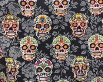 Tessuto Sugar Skulls, tessuto 100% cotone, tessuto di Halloween, tessuto tagliato su misura, scegli il tuo taglio
