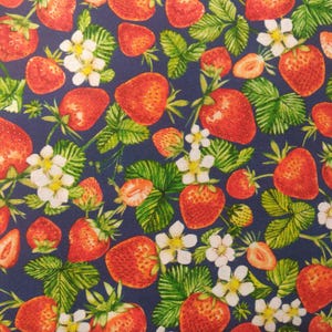 Strawberry Fabric, 100% Cotton fabric, Fruit Fabric, Strawberries Fabric, Berry Fabric, Fabric by the Yard
