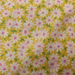 Daisies Fabric, 100% cotton, Daisy Fabric, Fabric by the yard, Choose your cut