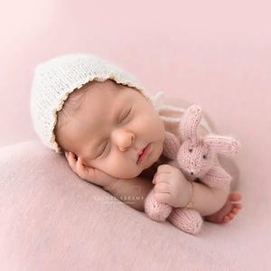 cream ruffle bonnet, newborn cream bonnet , baby girl bonnet , newborn bonnet