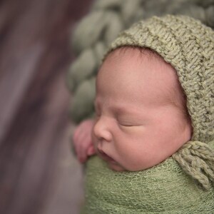 Sage green baby bonnet , handknitted newborn bonnet , green baby bonnet ,Unisex sage bonnet ,Seafosm baby photo prop bonnet