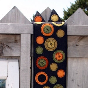 Pumpkin Patch Penny Rug pattern, digital download, wool felt applique table runner, wool stitching, wool felt pattern, pumpkin applique