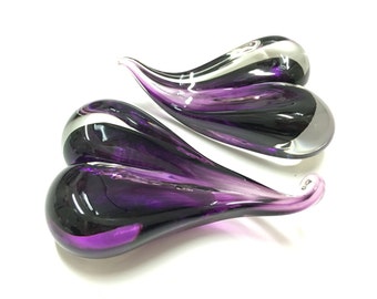 Heart Paperweight / Glass Paperweight / Purple Glass / Hand Blown Glass / Blown Glass / Blown Glass Heart / Art Glass / Glass Sculpture