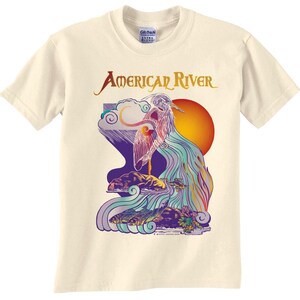 Amerikanischer Fluss-Reiher & Forelle-T-Shirt Tshirt