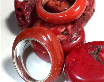 Silver 925 ring with reconstituted red coral rock and personalized text