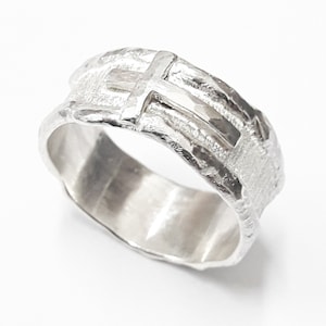 Con texto personalizado en su interior, anillo con cruz, hecho a mano, plata de ley forjada y soldada.