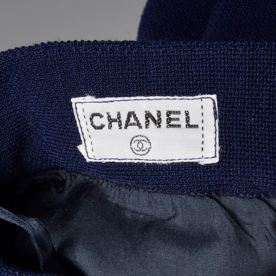 XS 1980s Chanel Navy Blue Knit Pencil Skirt Class… - image 9