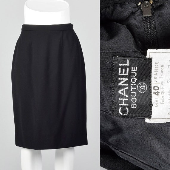 Medium 1990s Chanel Boutique Black Wool Pencil Skirt Classic 