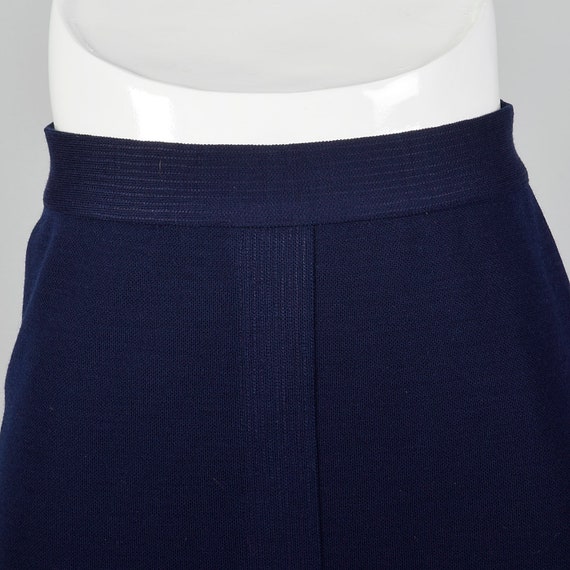 XS 1980s Chanel Navy Blue Knit Pencil Skirt Class… - image 4