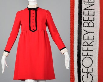 Small 1960s Geoffrey Beene Short Dress Long Sleeves Red Wool Mini Dress Tuxedo Tuxedo Empire Waist Vintage 1960s Mod 60s Twiggy