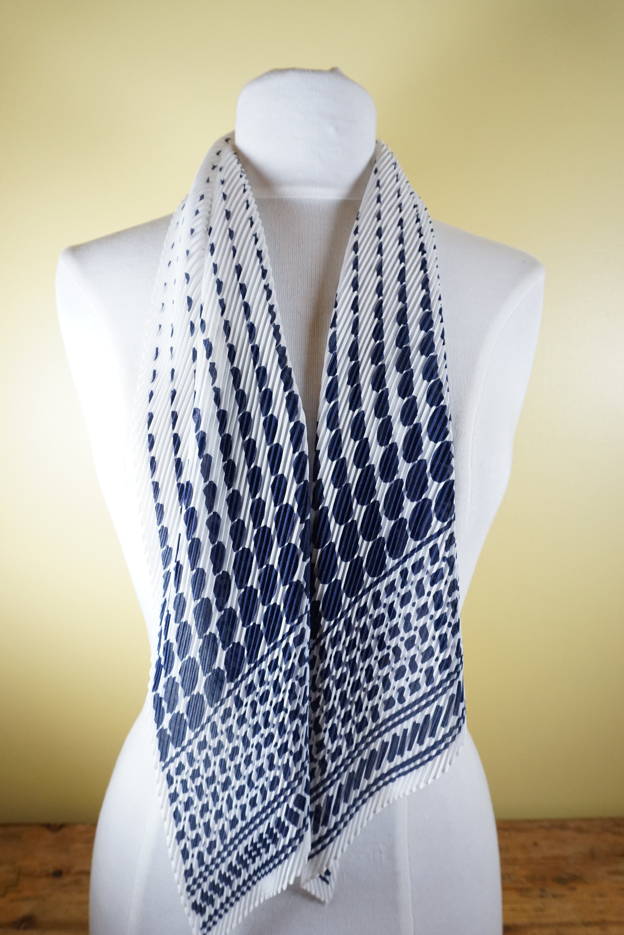 Sale ladies scarves at debenhams Clearance