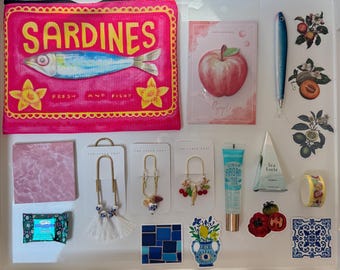 Planner Gift Box Summer Stationery Set with Clips, Pens & Cozy Extras, limited quantities