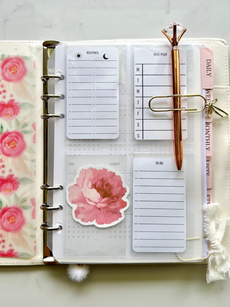 Porta bolígrafos, marcapáginas, diario, accesorios, adorable accesorio de planificación, marcador de posición de libro, amuleto, marcapáginas, lazo dorado para bolígrafo y cuaderno. imagen 3