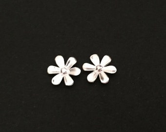 Sterling Silver Flower Studs. Small Silver Flower Earrings. Sterling Silver Studs. Everyday Studs.Sterling Silver. Flower Girl Earrings